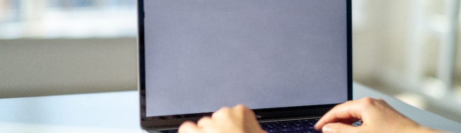 Synchronous vs. Asynchronous Online Classes: Which Fits Your Week?